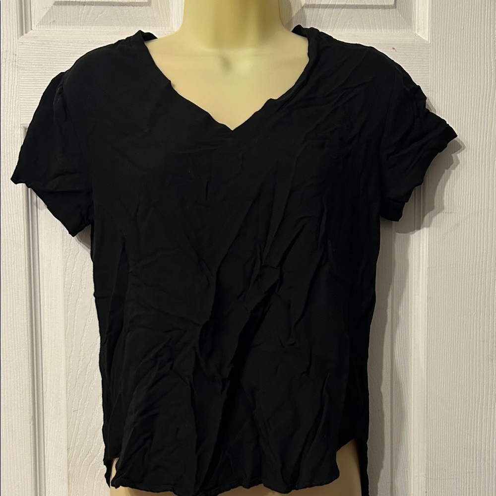 Elegant Black V-Neck Short Sleeve Top
